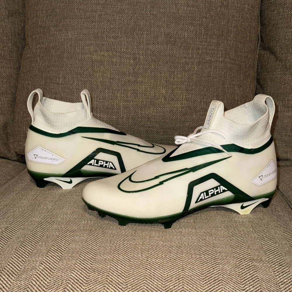 NWT Nike Alpha Menace Elite Football Cleats - White and Green DM1792-103 Men 18